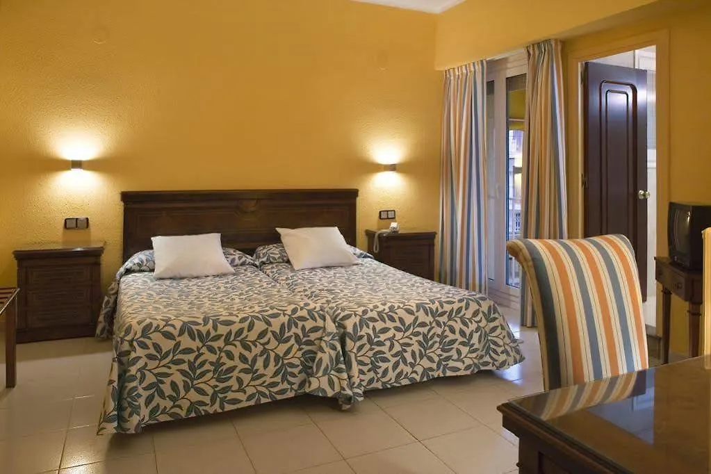 Hotel Rovira Cambrils 3*,